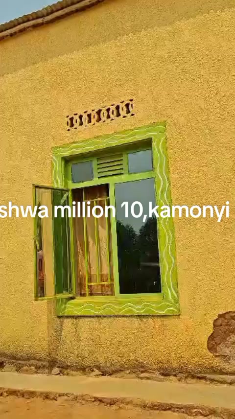 House for sale in Gacurabwenge, Bishenyi, Kamonyi