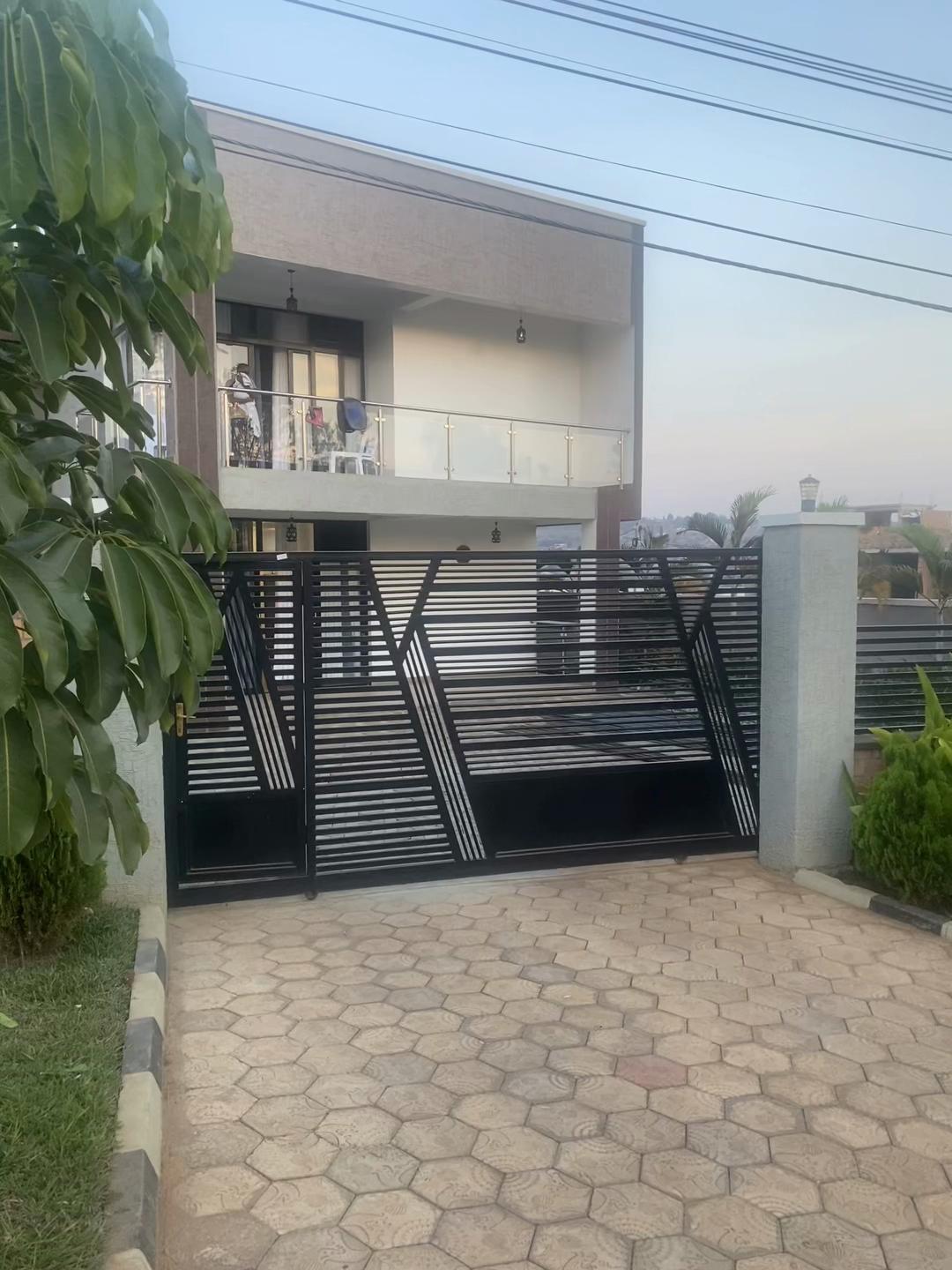 🏡Looking for a beautiful home in Kigali? This fully furnished 2-bedroom house i