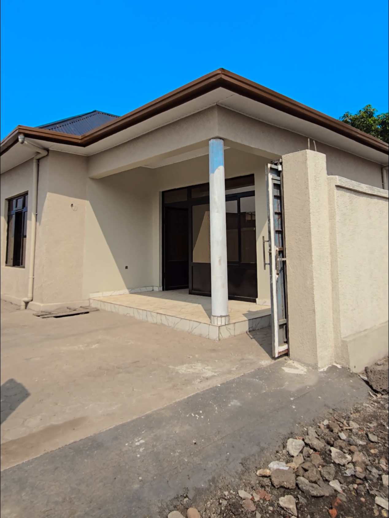 House on 300 sqm for Sale in Gisenyi, Rubavu