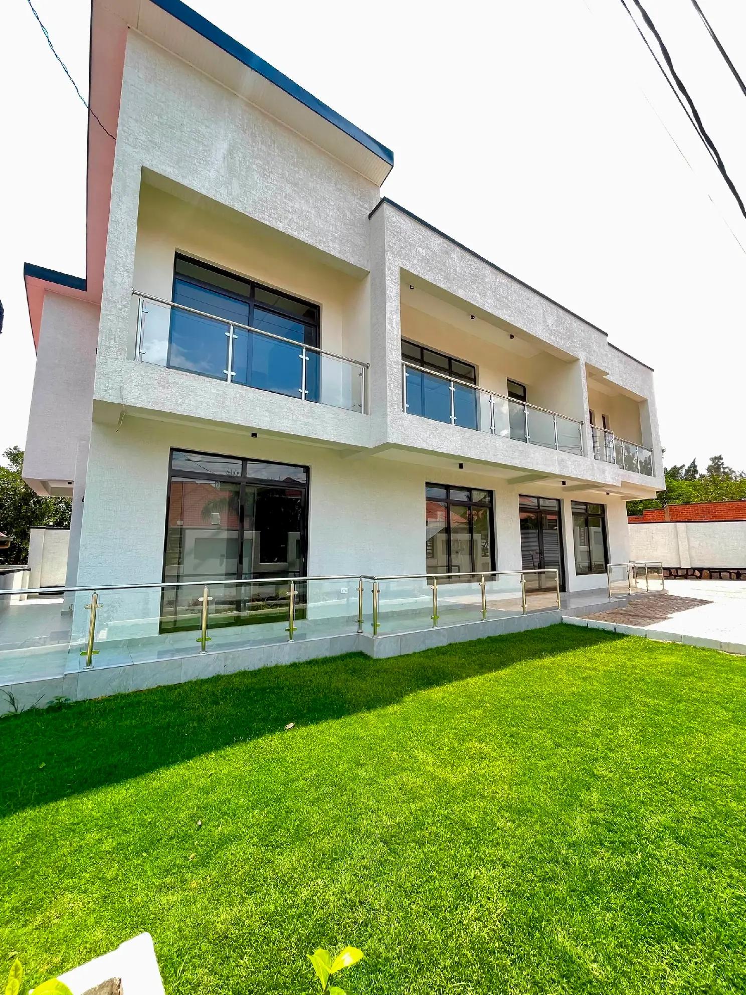 6-Bedroom House for Sale in Kagarama, Kicukiro