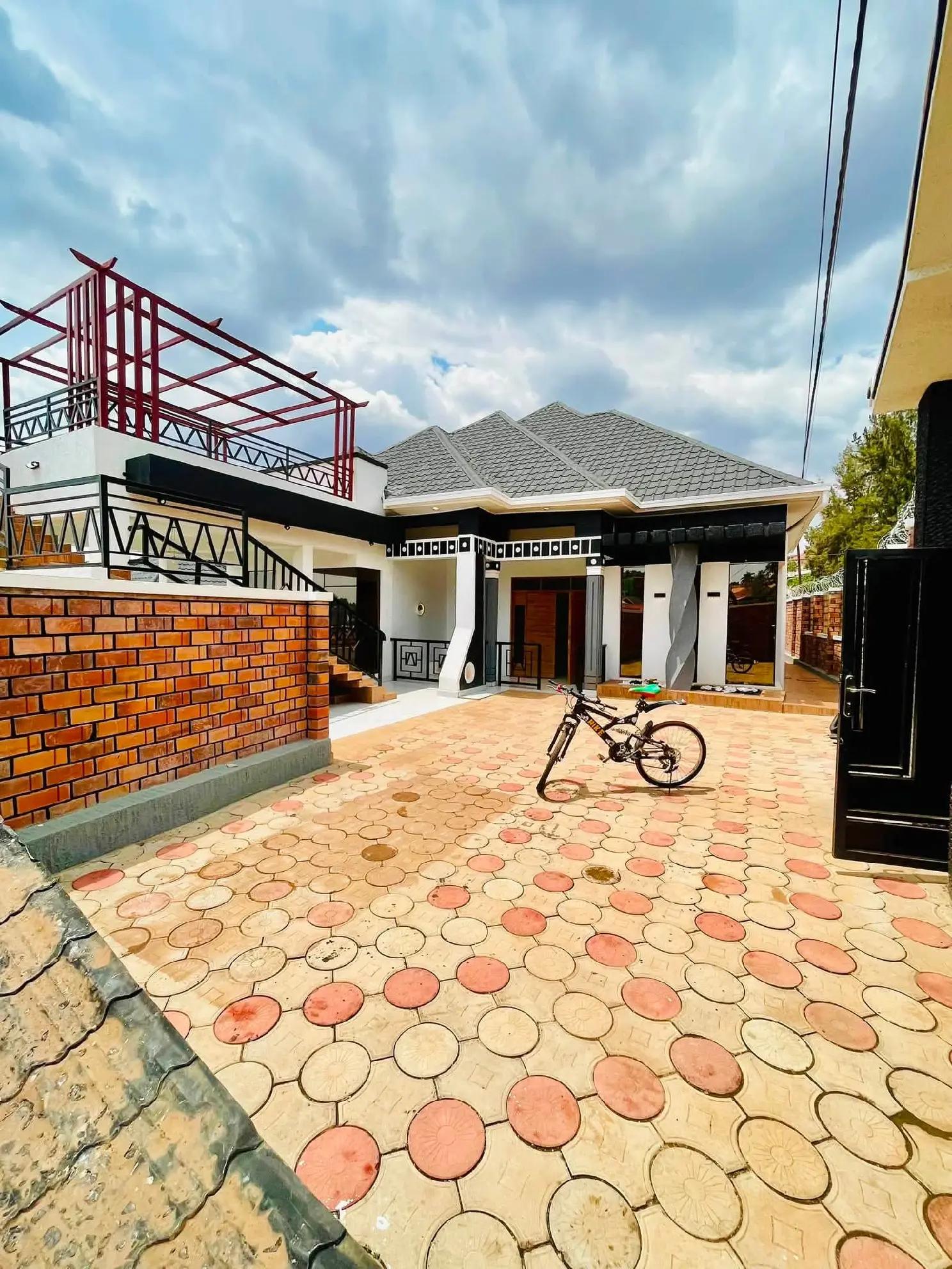 6-Bedroom House for Sale in Kimironko, Gasabo