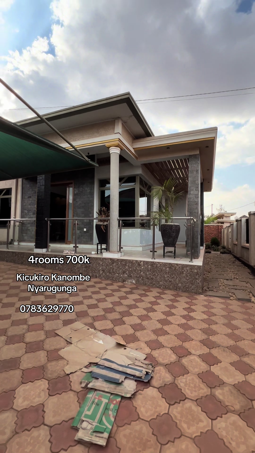 unfurnished for rent 700k at Kicukiro Kanombe Nyarugunga 4rooms 3baths kitchen big parking call/ Watsap 0783629770